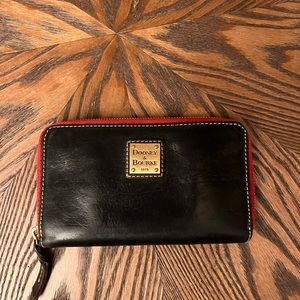 Dooney & Bourke wallet